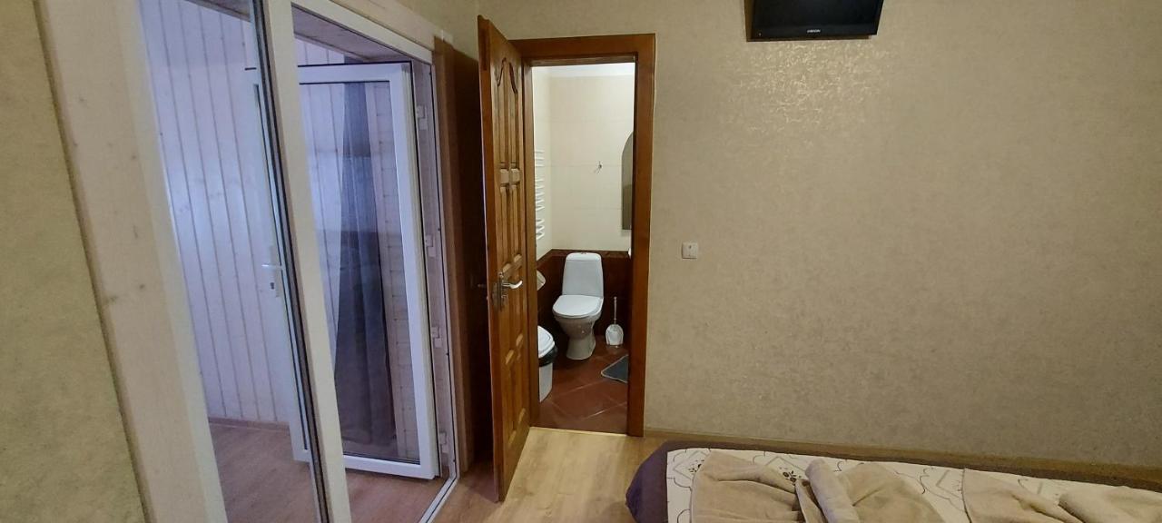 U Stozi Hotel ドラゴブラト エクステリア 写真