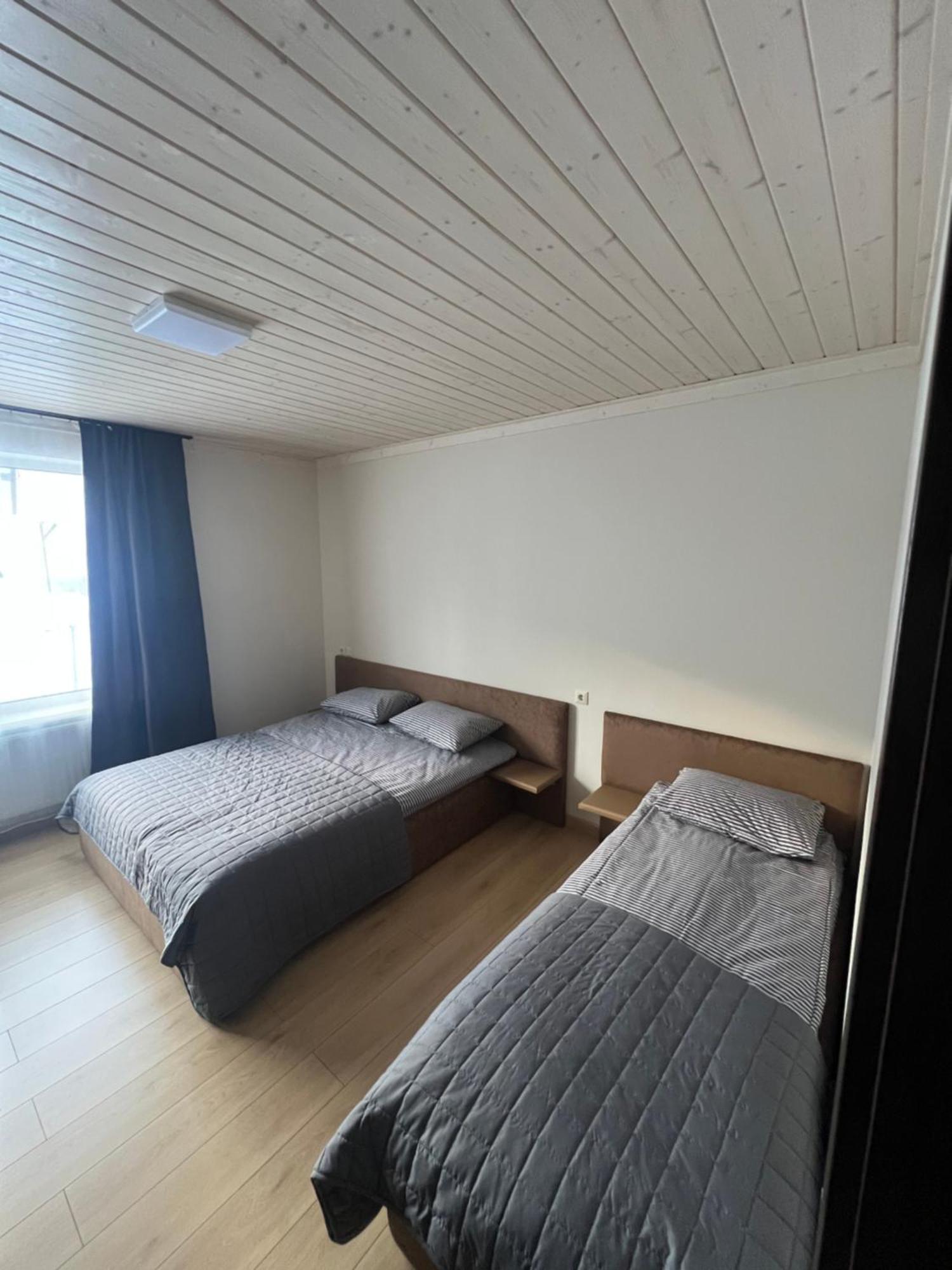 U Stozi Hotel ドラゴブラト エクステリア 写真