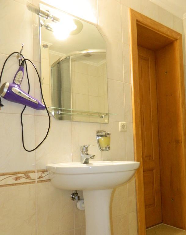 U Stozi Hotel ドラゴブラト エクステリア 写真